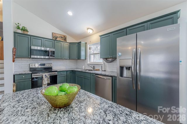 6332 Round Hill Road, Charlotte, NC 28211