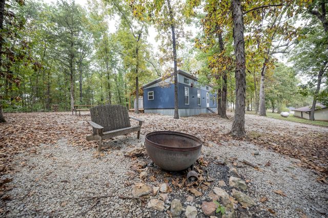 24856 County Road 247l, Pittsburg, MO 65724