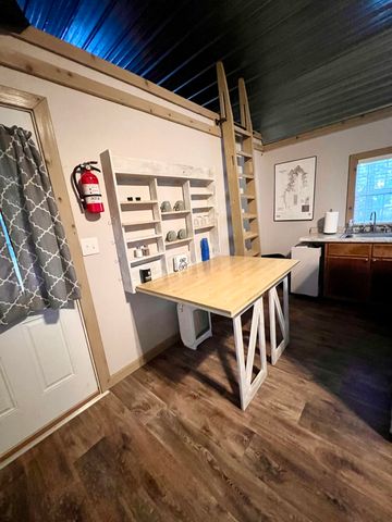 24856 County Road 247l, Pittsburg, MO 65724