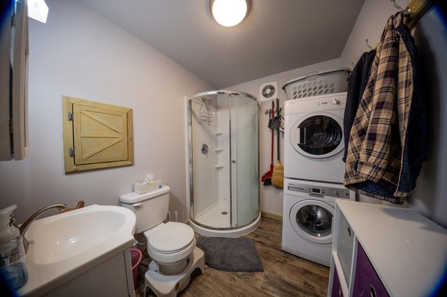 24856 County Road 247l, Pittsburg, MO 65724