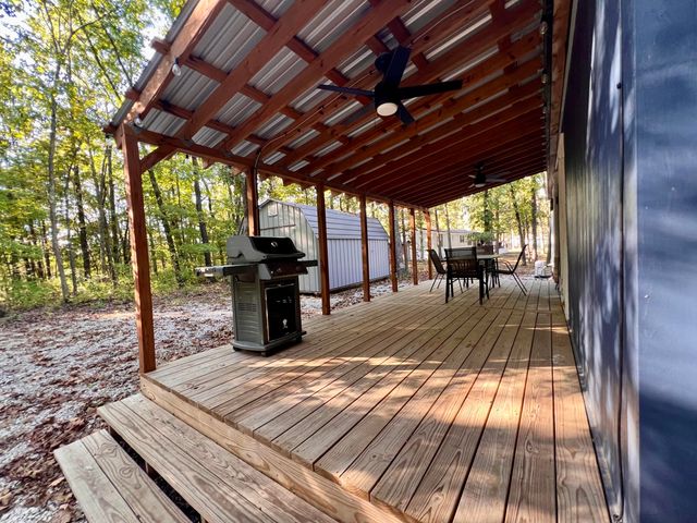 24856 County Road 247l, Pittsburg, MO 65724