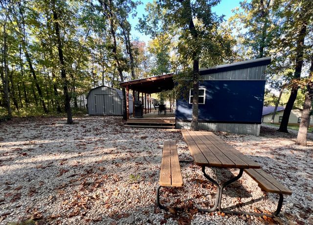 24856 County Road 247l, Pittsburg, MO 65724