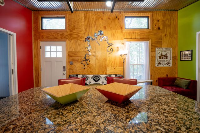 24856 County Road 247l, Pittsburg, MO 65724