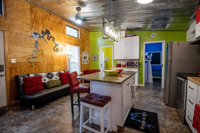 24856 County Road 247l, Pittsburg, MO 65724