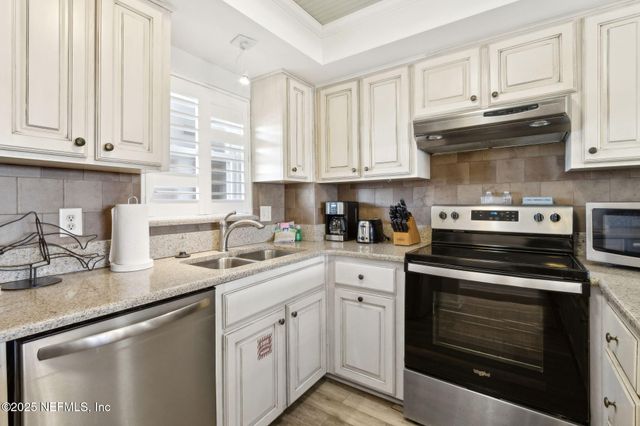 3350 S FLETCHER Avenue S E3, Fernandina Beach, FL 32034