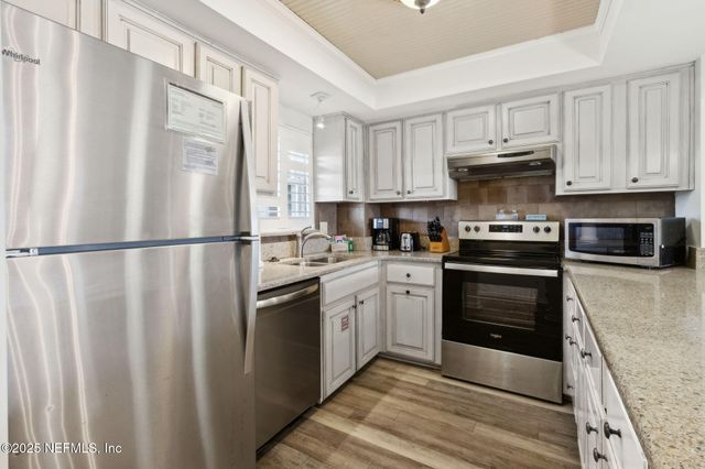 3350 S FLETCHER Avenue S E3, Fernandina Beach, FL 32034