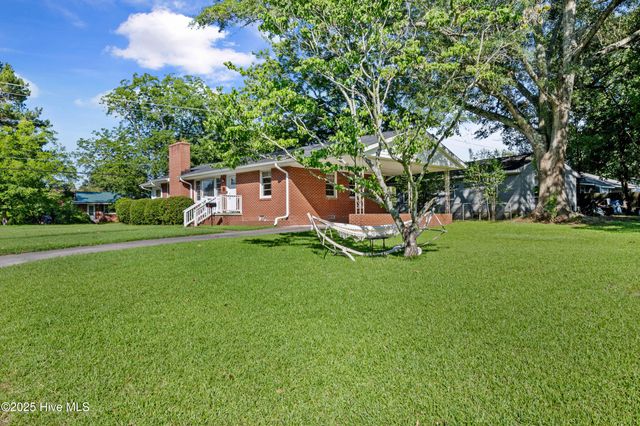 200 Dewitt Street, Jacksonville, NC 28540