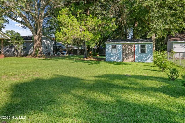 200 Dewitt Street, Jacksonville, NC 28540