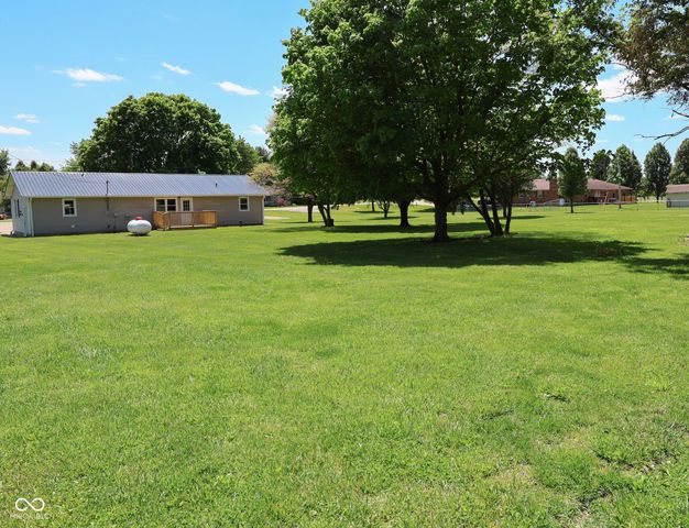 218 E Mercer Street, Spiceland, IN 47385