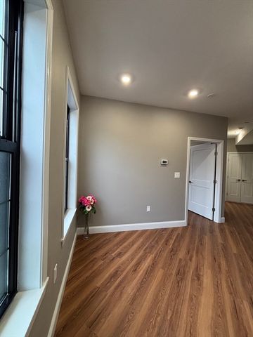 13 Nahant Street 2D, Lynn, MA 01902