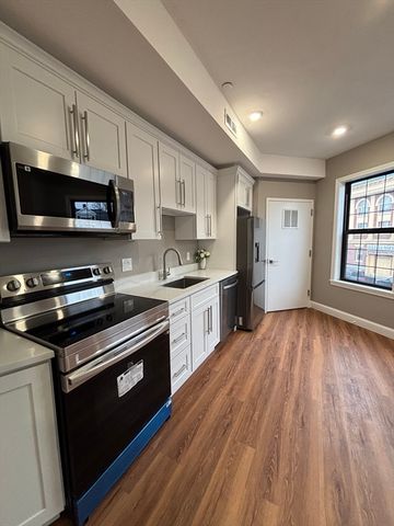 13 Nahant Street 2D, Lynn, MA 01902