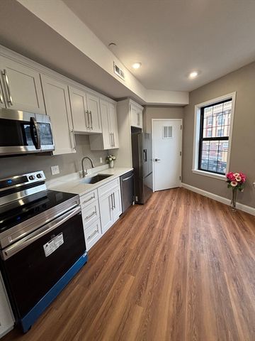 13 Nahant Street 2D, Lynn, MA 01902