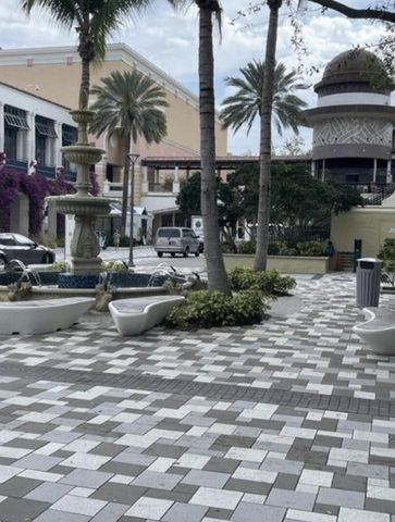 3516 Whitehall Drive 303, West Palm Beach, FL 33401