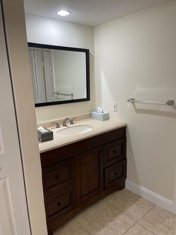 3516 Whitehall Drive 303, West Palm Beach, FL 33401