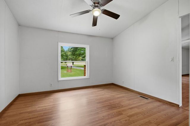 2299 Old Farmington Rd, Lewisburg, TN 37091