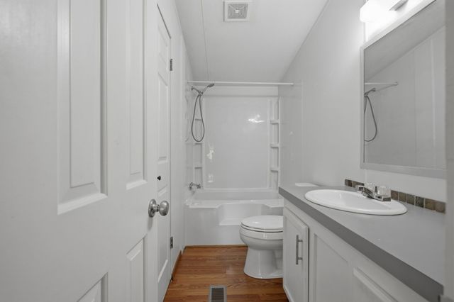2299 Old Farmington Rd, Lewisburg, TN 37091