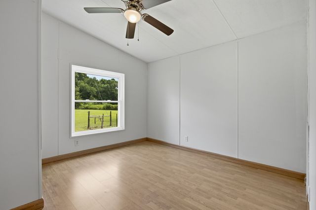 2299 Old Farmington Rd, Lewisburg, TN 37091