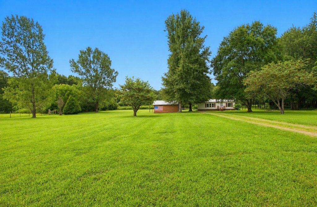 2299 Old Farmington Rd, Lewisburg, TN 37091