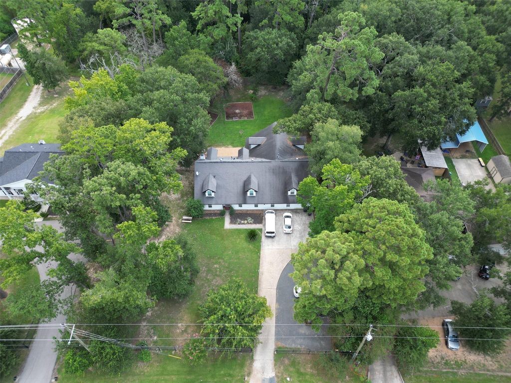 29818 E Hawthorne Drive, Spring, TX 77386