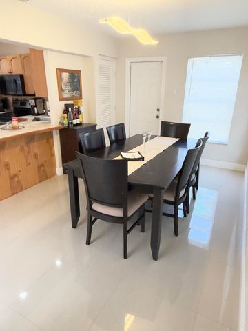 2612 NW 49th Street NW, Tamarac, FL 33309