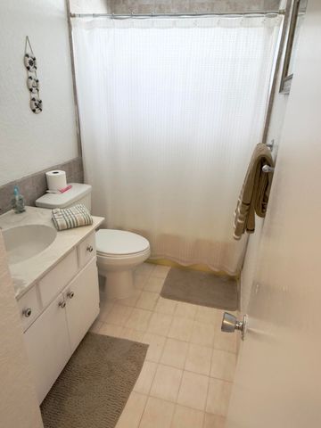 2612 NW 49th Street NW, Tamarac, FL 33309