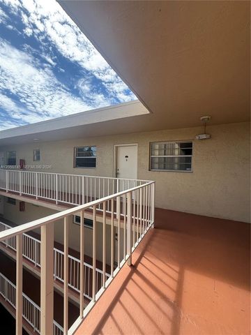 13100 SW 92nd Avenue APH7, Miami, FL 33176