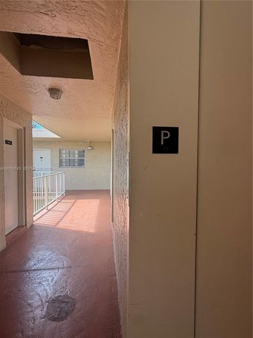 13100 SW 92nd Avenue APH7, Miami, FL 33176