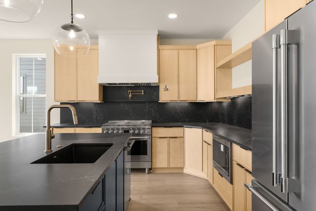 2156 Summitt Ave, Nashville, TN 37218