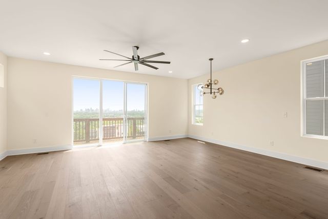 2156 Summitt Ave, Nashville, TN 37218