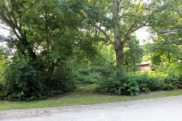 Lot 9 Cherokee Drive, Johnsburg, IL 60051