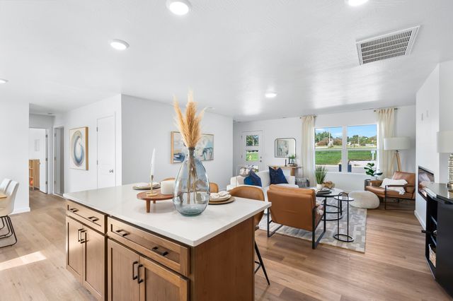 848 S Somerset Drive, Springfield, MO 65802