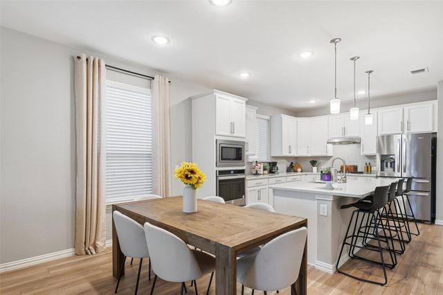 956 Manuel Drive, Fate, TX 75087