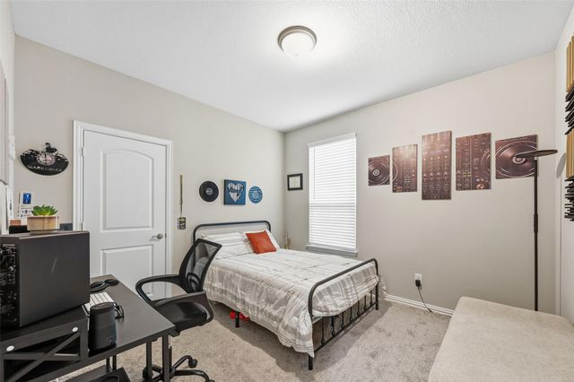 956 Manuel Drive, Fate, TX 75087