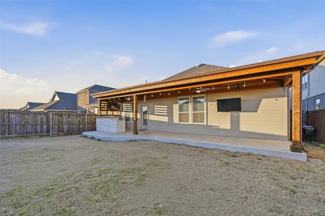 956 Manuel Drive, Fate, TX 75087