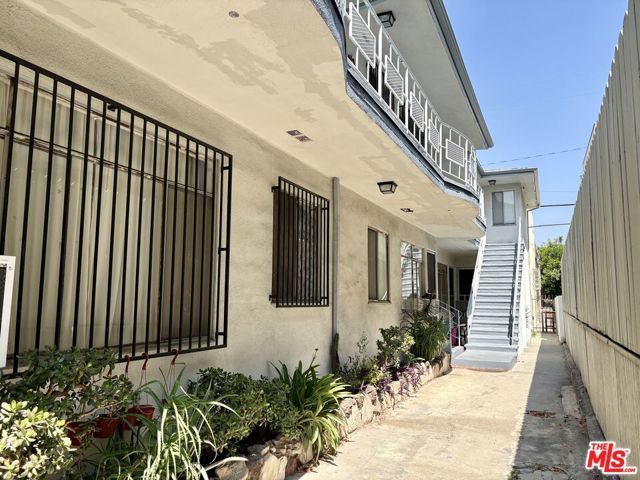1010 N Stanley Avenue 8, Los Angeles, CA 90046