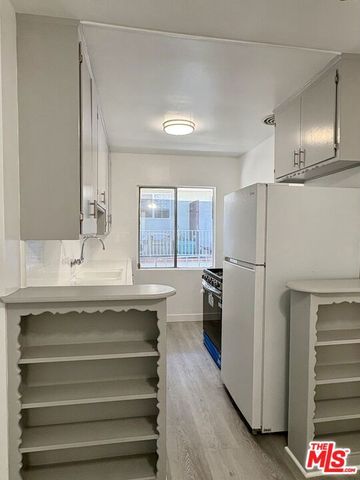1010 N Stanley Avenue 8, Los Angeles, CA 90046