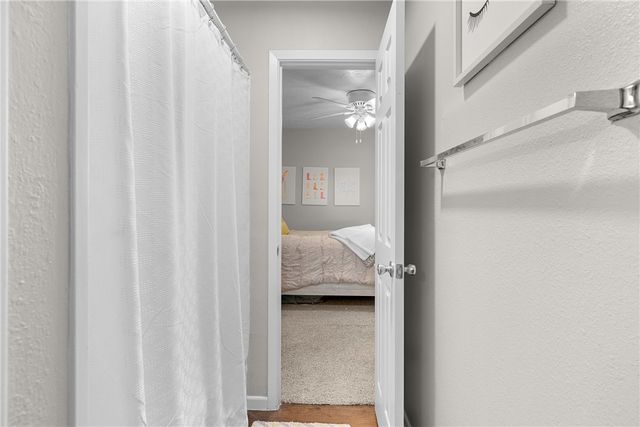 1407 Airline Drive B, College Station, TX 77845