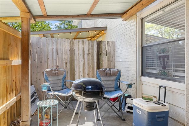 1407 Airline Drive B, College Station, TX 77845