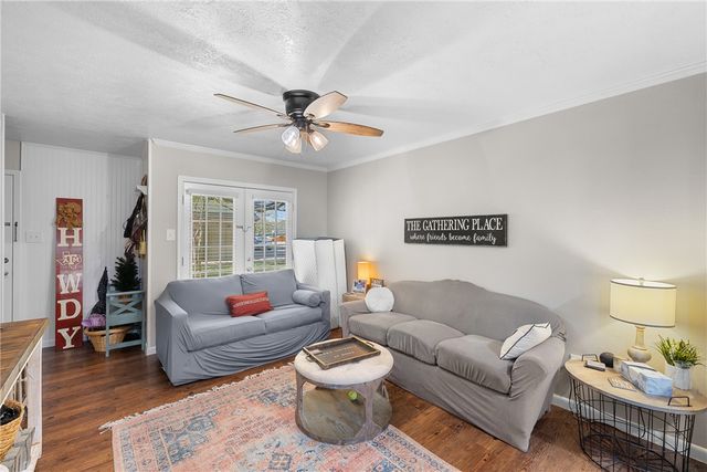 1407 Airline Drive B, College Station, TX 77845