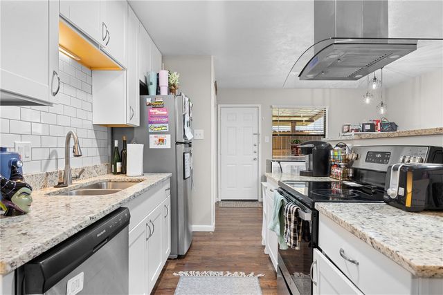 1407 Airline Drive B, College Station, TX 77845