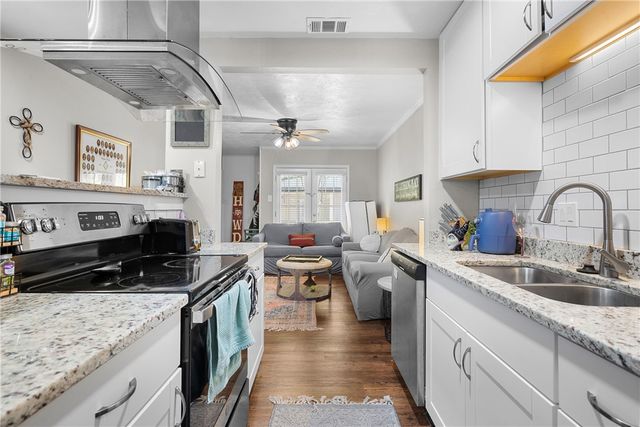 1407 Airline Drive B, College Station, TX 77845