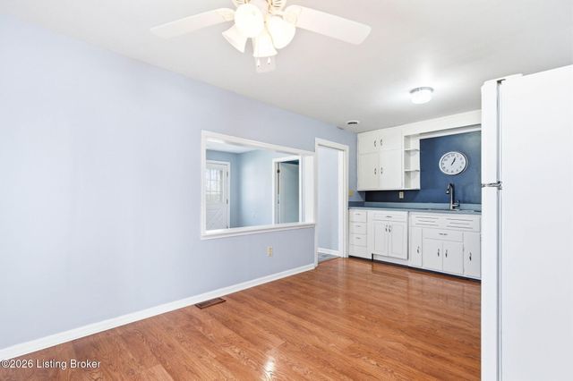 5573 Bruce Ave, Louisville, KY 40214