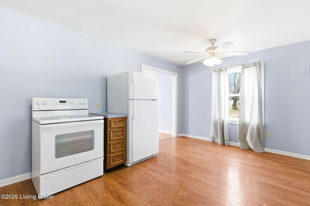 5573 Bruce Ave, Louisville, KY 40214