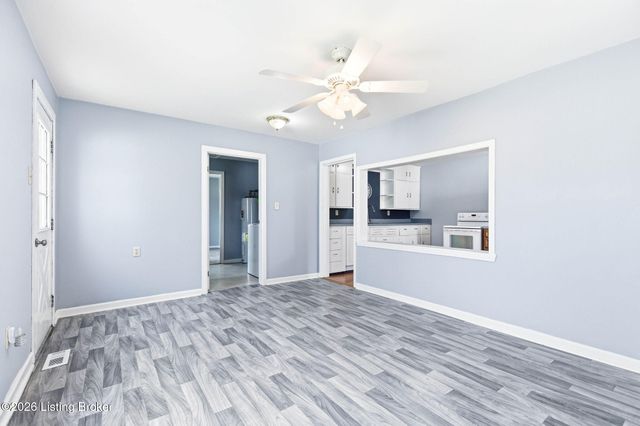 5573 Bruce Ave, Louisville, KY 40214