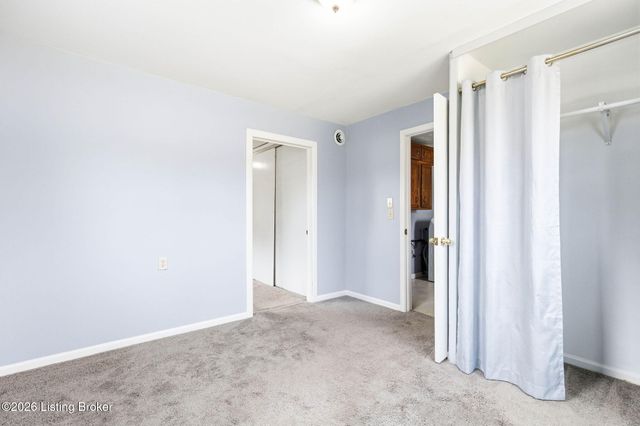 5573 Bruce Ave, Louisville, KY 40214