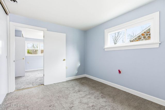 5573 Bruce Ave, Louisville, KY 40214