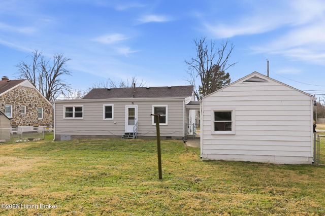 5573 Bruce Ave, Louisville, KY 40214