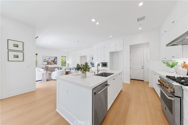 242 Maricopa, Irvine, CA 92618