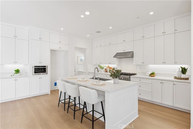 242 Maricopa, Irvine, CA 92618