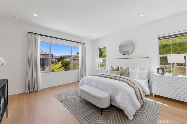 242 Maricopa, Irvine, CA 92618